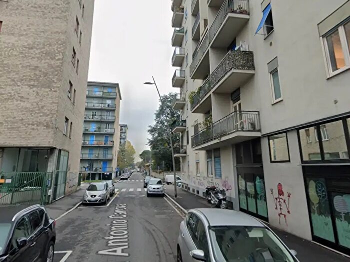 Appartamento trilocale in affitto in Via Enrico Toti, Monza
