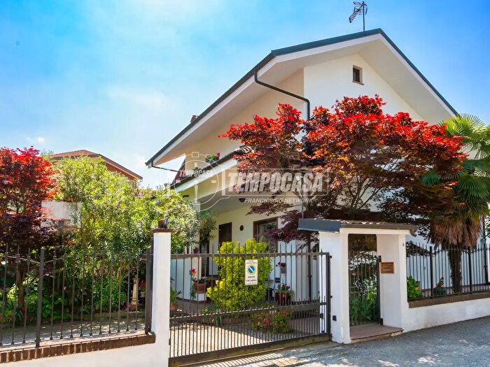 Casa con 7 locali in vendita in San Mauro Torinese