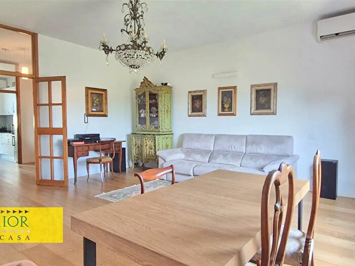 Appartamento con 5 locali in vendita in Pisa