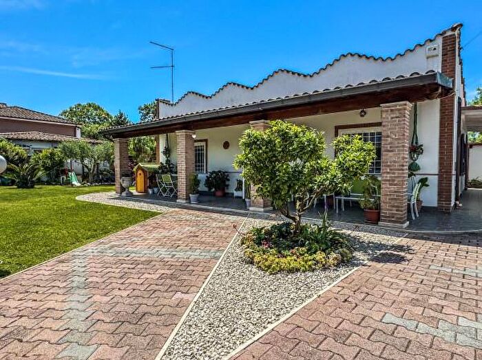 Casa con 5 locali in vendita in Via Meltina, Roma