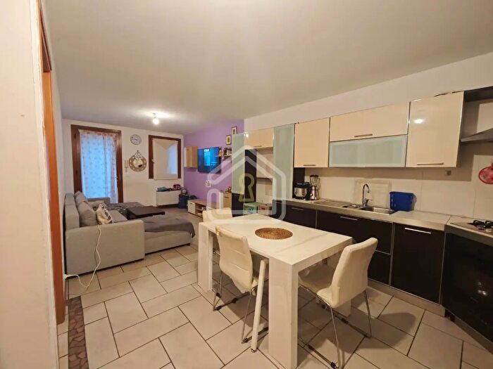 Appartamento bilocale in vendita in Piazza Regina Margherita, Sedegliano