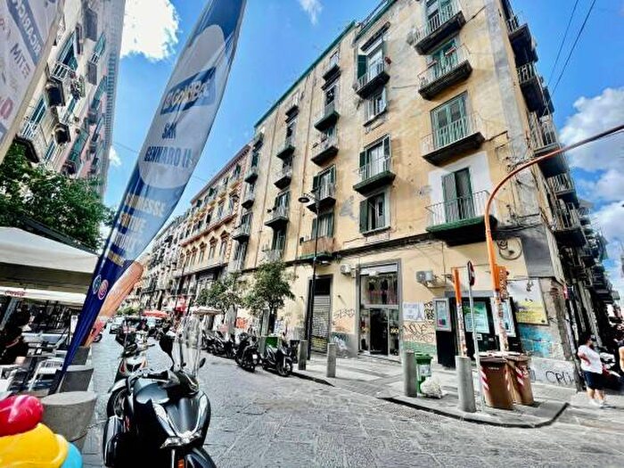 Appartamento monolocale in vendita in Vico dei Carbonari, Tribunali, Napoli
