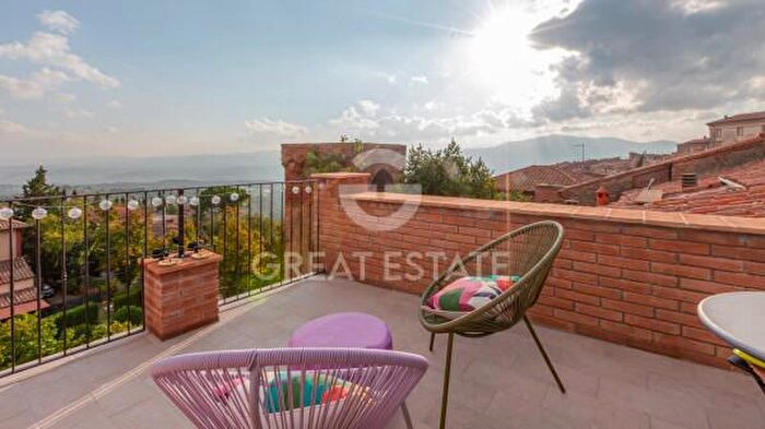 Appartamento con 6 locali in vendita in Via Fiordalisi, Citta Della Pieve