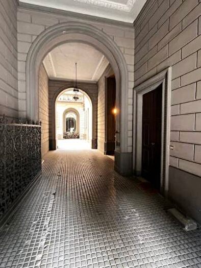 Appartamento bilocale in affitto in Via Stefano Jacini, Cadorna Castello, Milano