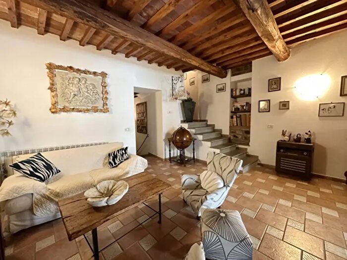 Appartamento con 5 locali in vendita in Gavorrano