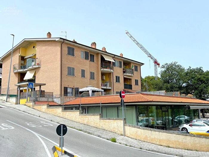 Appartamento trilocale in affitto in Via San Luigi Gonzaga, Monteprandone