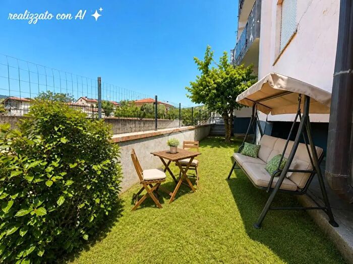 Appartamento trilocale in vendita in Via Pianette, Montalto Uffugo