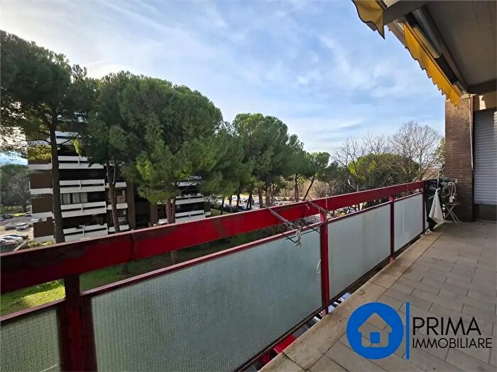 Appartamento trilocale in vendita in Viale Renato Donatelli, Terni