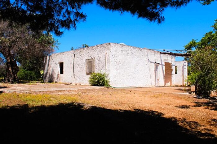 Casa trilocale in vendita in Contrada Commercurio, San Vito Dei Normanni