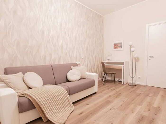 Appartamento trilocale in affitto in Via Ambrogio Campiglio, Città Studi, Milano