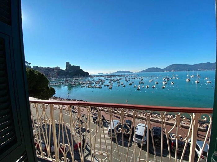 Appartamento quadrilocale in affitto in Salita A Canata, Lerici Paese, Lerici