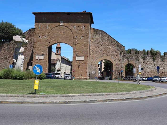 Appartamento con 6 locali in affitto in Piazzale di Porta Romana, Michelangelo Poggio Imperiale, Firenze