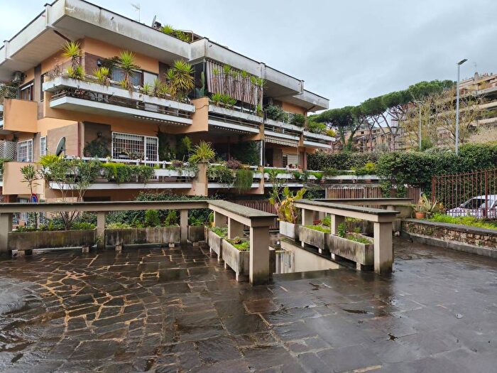 Appartamento monolocale in affitto in Via Vito Sinisi, Tomba di Nerone, Roma