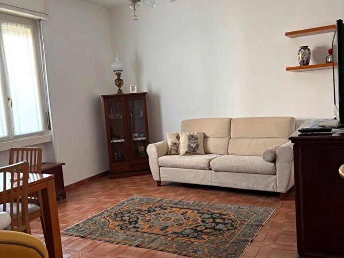 Appartamento trilocale in affitto in Via Pietro Colletta, Porta Romana Medaglie dOro, Milano