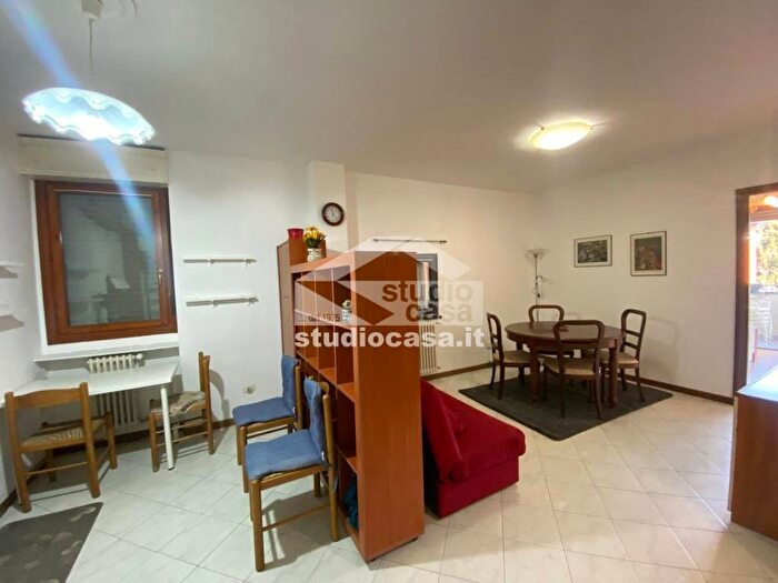 Appartamento bilocale in affitto in Canovine, Bergamo