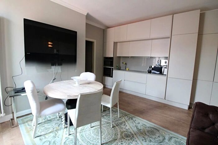 Appartamento bilocale in affitto in Via Ammiraglio Morin a, Forte Dei Marmi