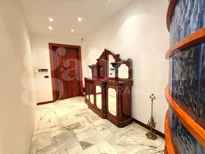 Appartamento quadrilocale in vendita in Via Armando Diaz, Portici