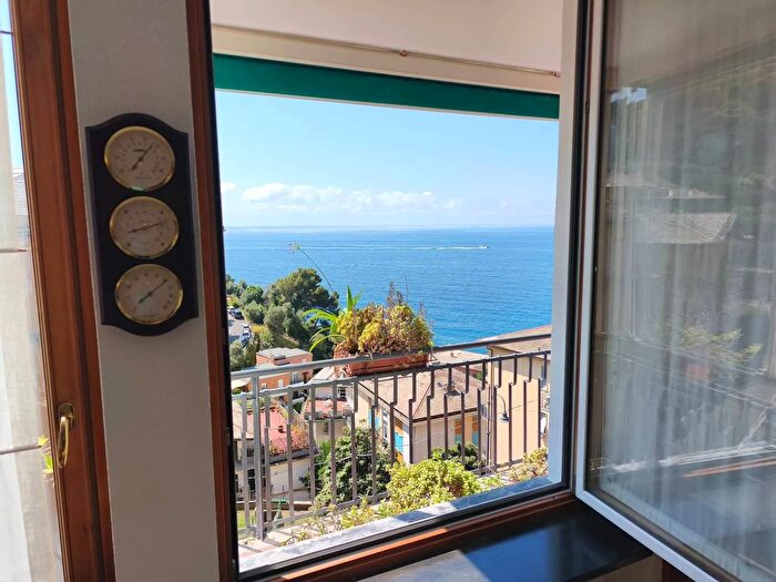 Appartamento trilocale in vendita in Via Aurelia Zoagli, Zoagli