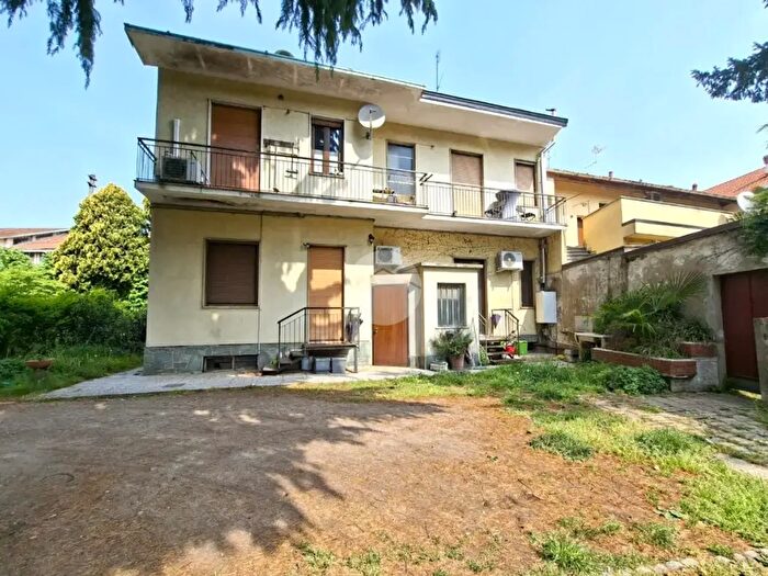 Appartamento trilocale in vendita in Via Magenta, Sedriano