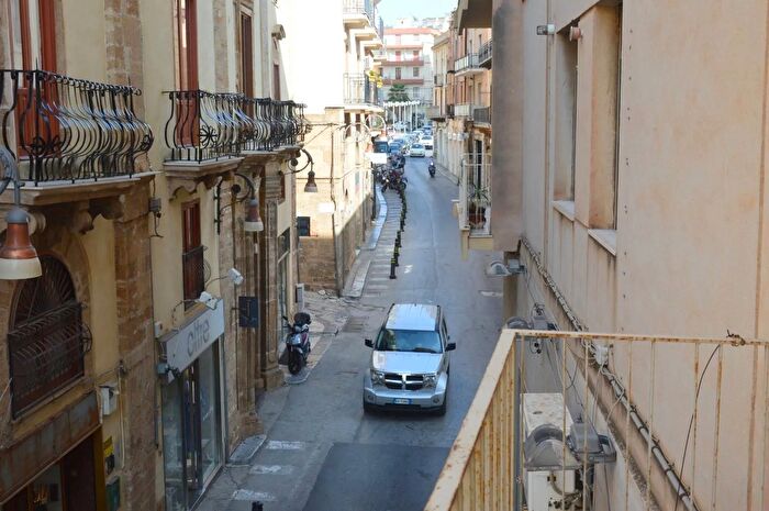 Appartamento con 6 locali in vendita in Vicolo Frangipane Sciacca, Sciacca