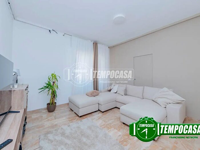 Appartamento trilocale in vendita in Via Soriani, Motta Visconti