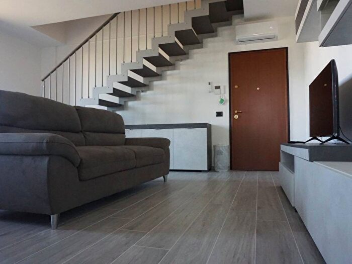 Appartamento trilocale in affitto in Via Giacomo Puccini, Centro, Colorno