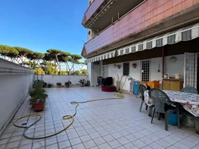 Appartamento trilocale in vendita in Via San Giacomo, Nettuno
