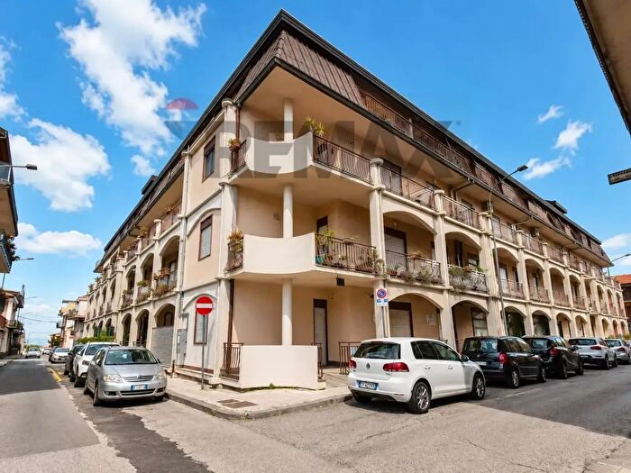 Appartamento trilocale in vendita in Via II Retta di Ponente, Belpasso