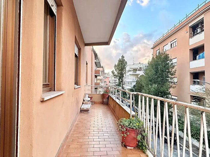 Appartamento quadrilocale in affitto in Via Ugo Bignami, Roma