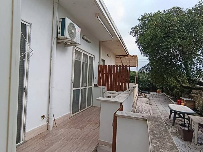 Casa con 5 locali in affitto in Piazza Giorgio Bassani, Centro, Minturno