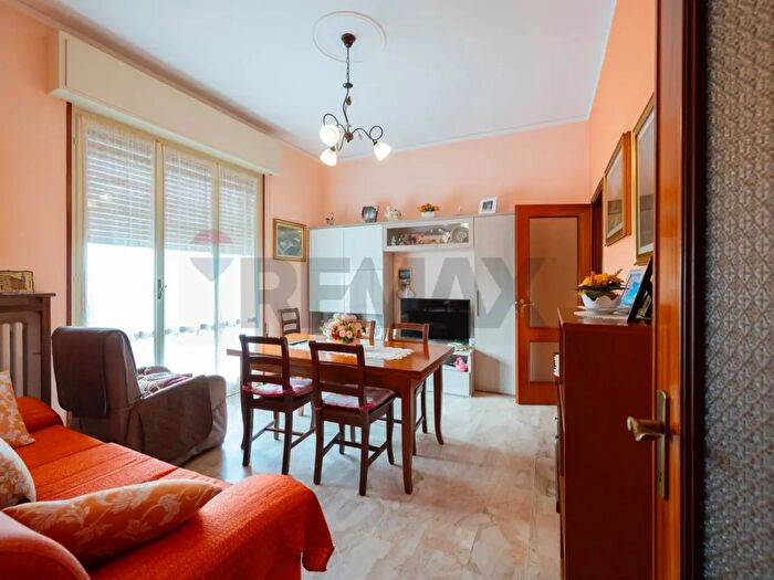 Appartamento quadrilocale in vendita in Via Marconi, Commessaggio