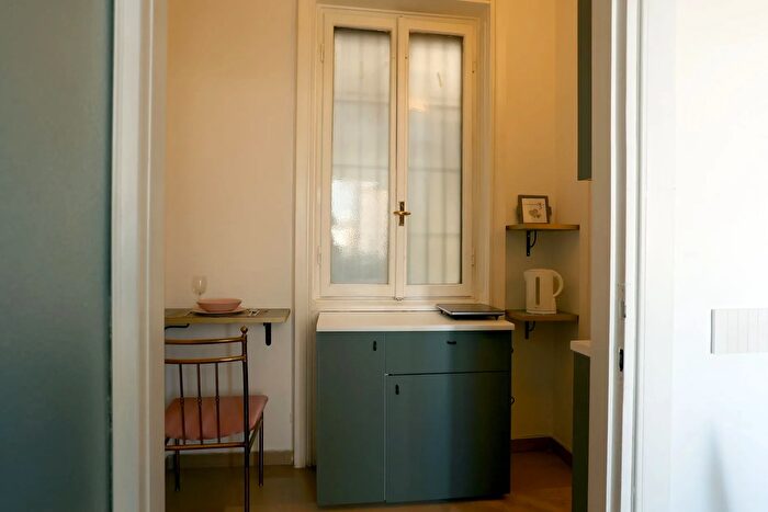 Appartamento monolocale in affitto in Via dei Piatti, Milano