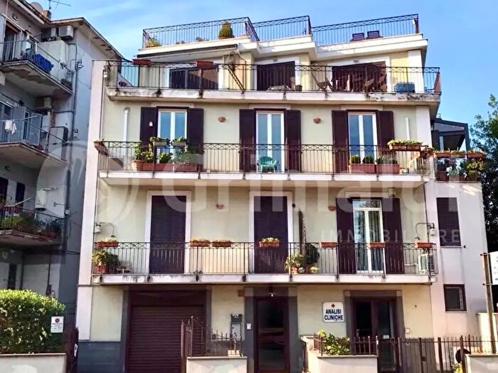 Appartamento quadrilocale in vendita in Via Anfiteatro, Pozzuoli