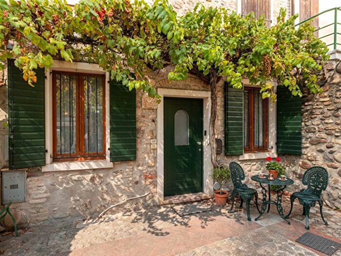 Appartamento bilocale in affitto in Via Belfiore Cavalcaselle VR Italia, Cavalcaselle, Castelnuovo del Garda
