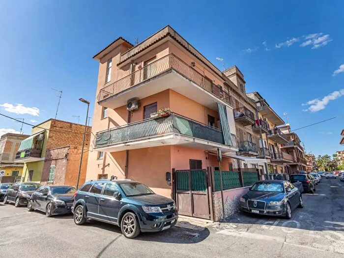 Appartamento trilocale in vendita in Via Bologna, Guidonia Montecelio