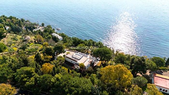 Casa con 6 locali in vendita in Contrada Pezzamarina, Pollica