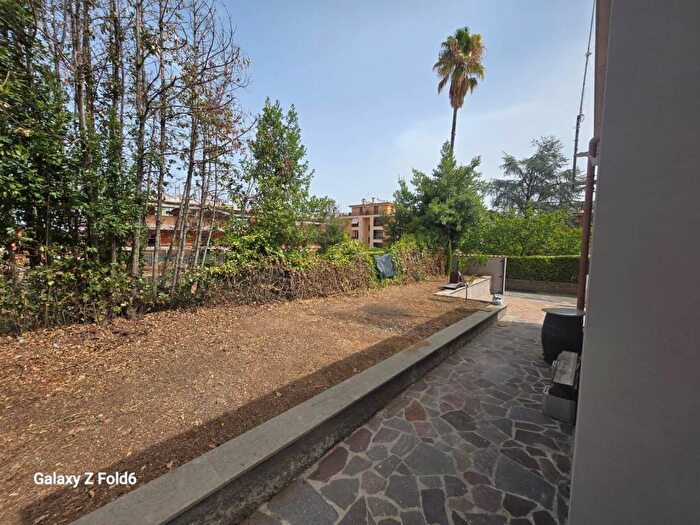Casa trilocale in affitto in Via Marcello Alessio, Tor Vergata, Roma