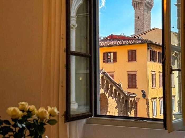 Appartamento quadrilocale in affitto in Via dei Calzaiuoli, Piazza della Repubblica, Firenze