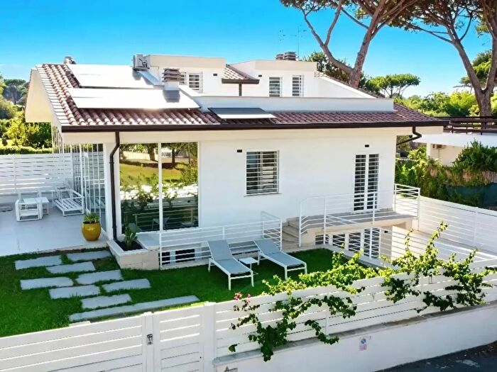 Casa con 5 locali in vendita in Consorzio Golfo Verde, San Felice Circeo