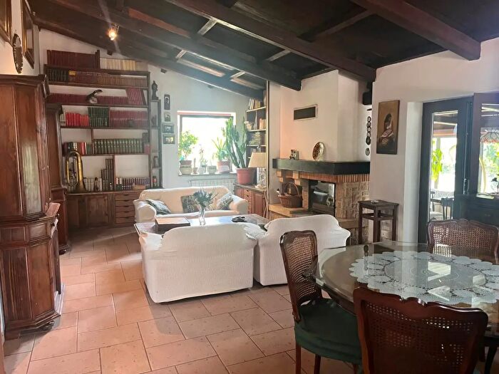 Casa in affitto in Via Colle dell'Acero, Velletri