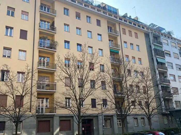 Appartamento quadrilocale in vendita in Via Giuseppe Peano, Torino