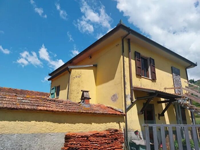 Appartamento quadrilocale in vendita in Camaiore