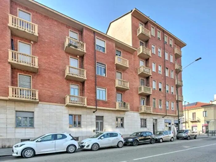 Appartamento trilocale in vendita in Via Val della Torre, Torino