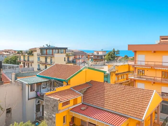 Appartamento trilocale in vendita in Via Guglielmo Marconi, Gravina Di Catania