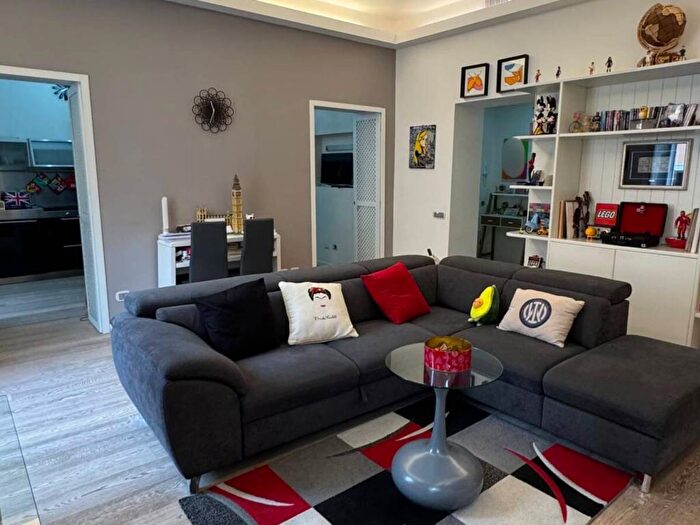 Appartamento trilocale in affitto in Via Leone IV, Cipro, Roma