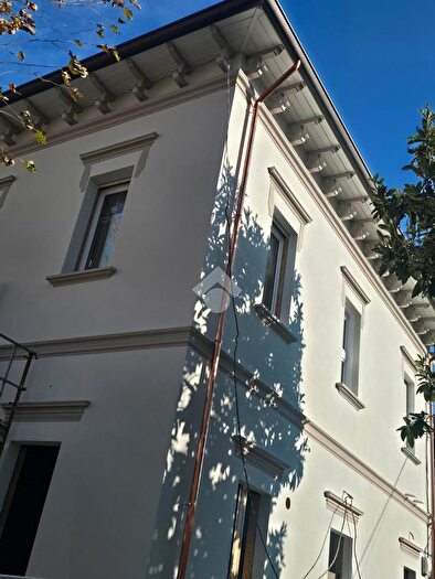 Appartamento trilocale in vendita in Piazza Giovanni Pascoli, Rimini