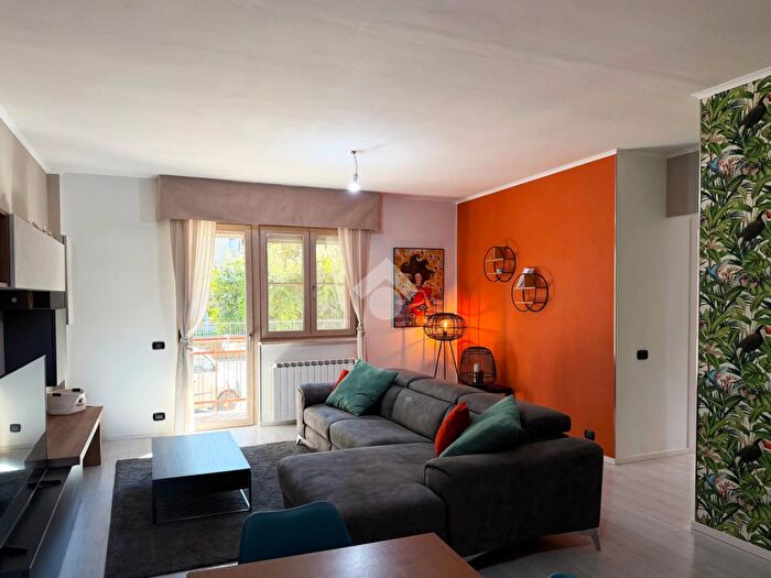 Appartamento trilocale in vendita in Via Regisvilla, Montalto Di Castro