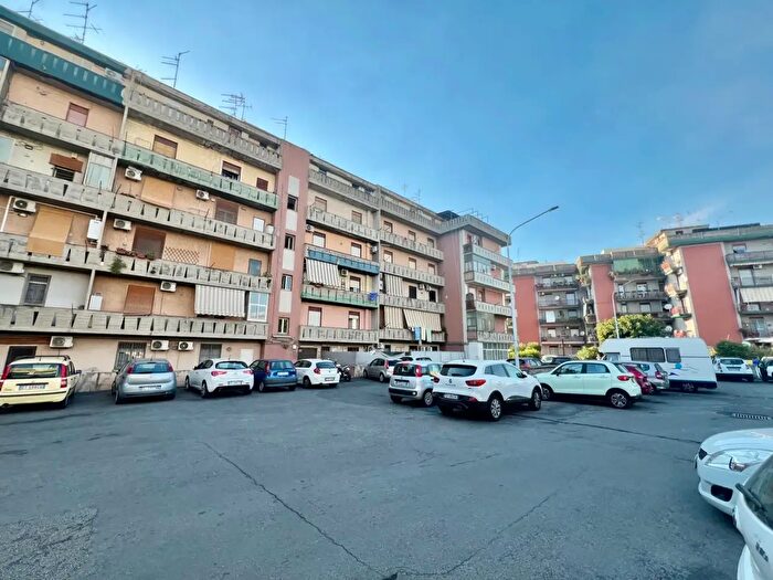Appartamento trilocale in vendita in Via Marianna Coffa Caruso C, Catania
