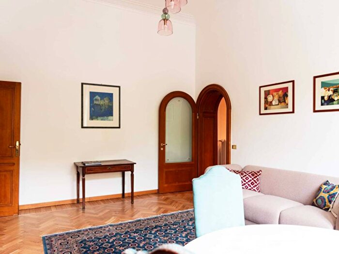 Appartamento trilocale in affitto in Via Alberto da Giussano, Pagano, Milano