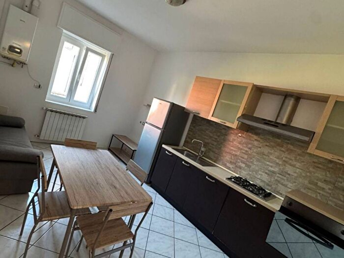 Appartamento bilocale in affitto in Via Castello, Lurago Marinone